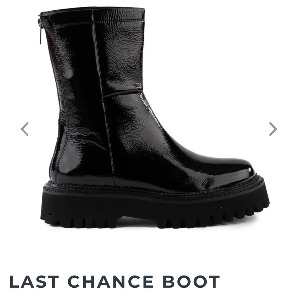 Seychelles LAST CHANCE Boots patent leather size 6